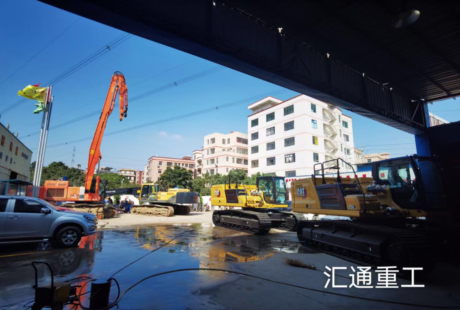 挖掘機(jī)加長(zhǎng)臂.jpg