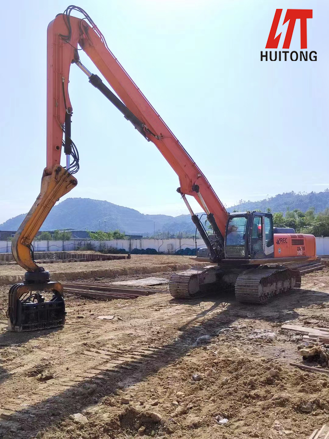 挖掘機(jī)加長(zhǎng)臂.jpg